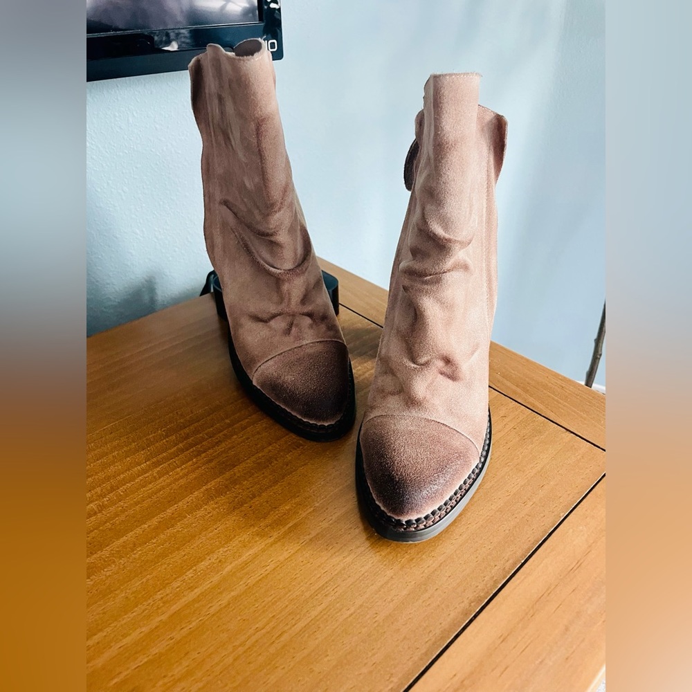 Sbicca ankle boots. Size 7.